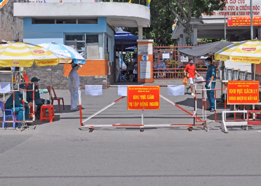 Bệnh viện Quận Phú Nhuận phong tỏa ngày 28/5 vì liên quan đến ca mắc COVID-19.
