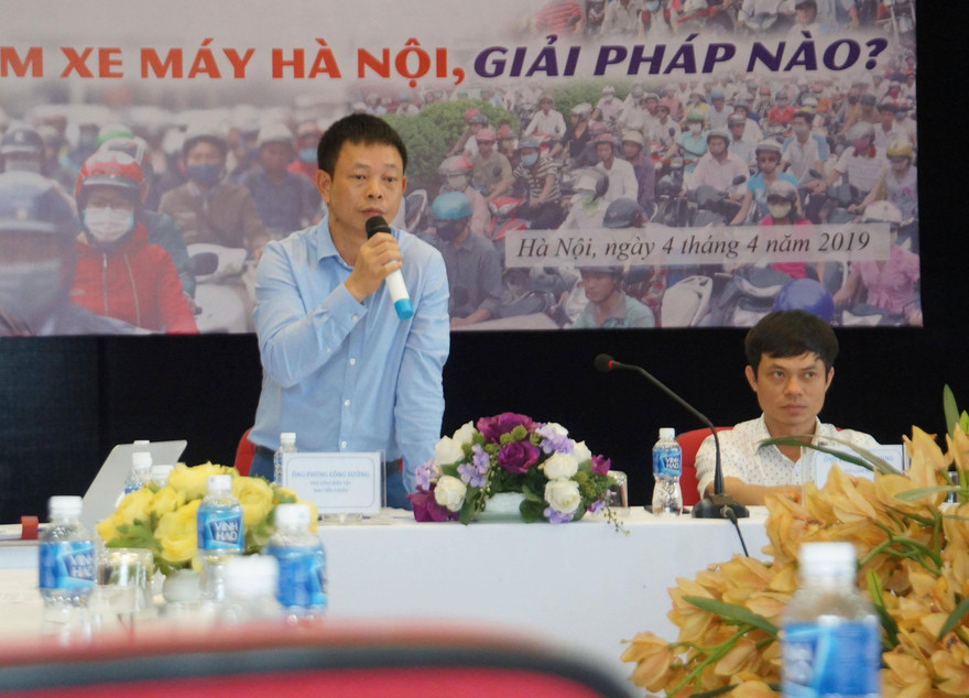 Ông Phùng Công Sưởng - Phó Tổng biên tập Báo Tiền Phong phát biểu tại buổi tọa đàm - Ảnh: Hoàng Mạnh Thắng