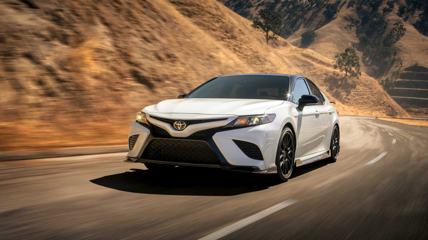 Toyota Camry 2020 phiên bản thể thao lộ giá chỉ 741 triệu đồng