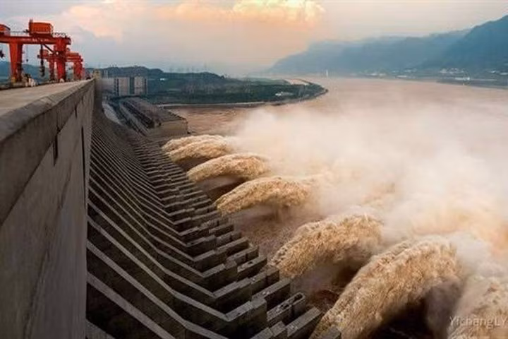 Việc xây dựng đập Tam Hiệp ảnh hưởng nghiêm trọng đến môi trường sông Dương Tử (ảnh: China Daily)
