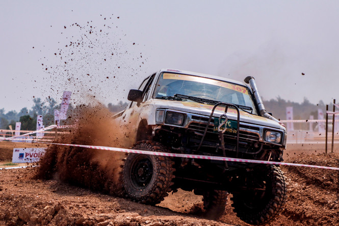 Video cận cảnh những pha vượt địa hình tại VOC 2019