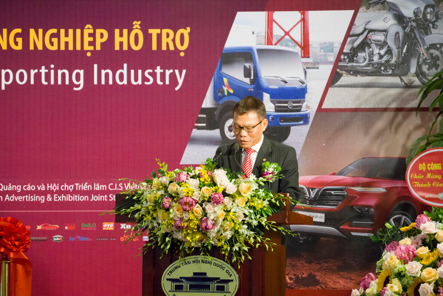 Ông Võ Quang Huệ phát biểu trong lễ khai mạc Triển lãm Vietnam Auto Expo 2019.
