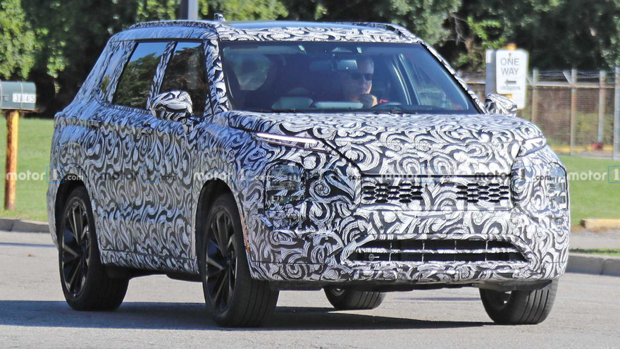 Mitsubishi Outlander thế hệ mới rò rỉ ảnh chạy thử