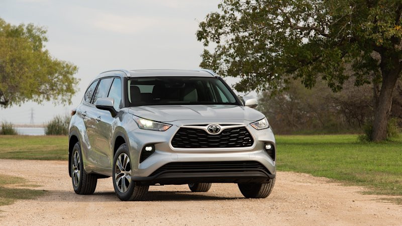 Triệu hồi Toyota Highlander 2020 gặp lỗi có thể chết máy đột ngột