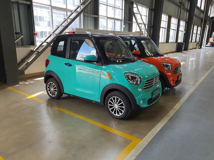 Ôtô hai chỗ ngồi đang 'gây sốt' có gì đặc sắc?