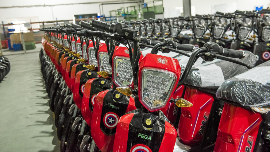 Pega tung chiến dịch gây sốc để khách hàng đổi lấy những chiếc xe điện của mình. Ảnh: Sơn Phạm