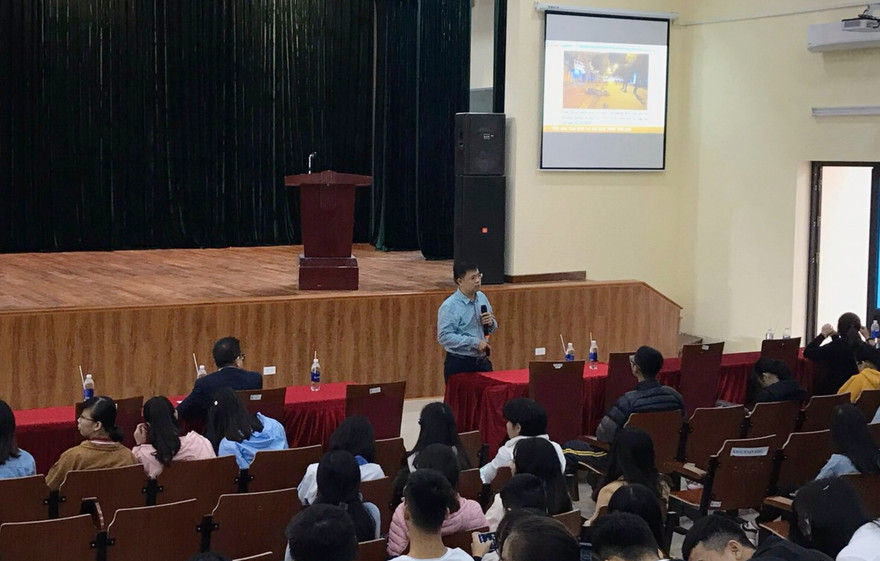 Honda Doanh Thu với hoạt động bảo đảm an toàn cho sinh viên Việt Nam