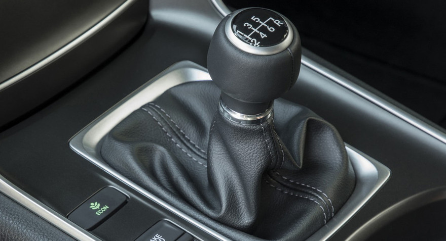 Phụ nữ lái xe và những con số bất ngờ tại Mỹ