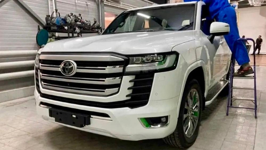 Lộ ảnh thực tế Land Cruiser thế hệ mới