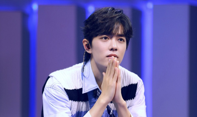 Tiêu Chiến - mỹ nam thị phi, bị yêu cầu 'biến khỏi làng giải trí'