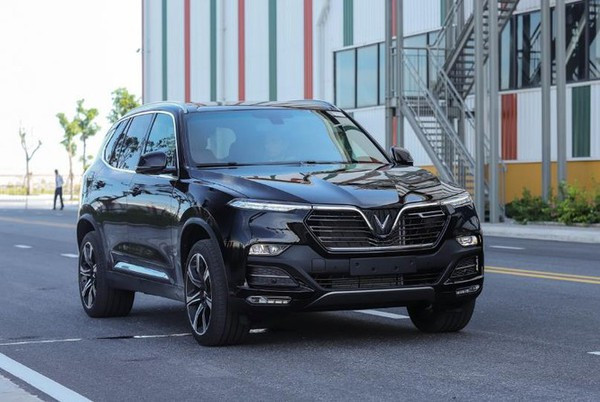 Ôtô nội chính thức được giảm 50% lệ phí trước bạ