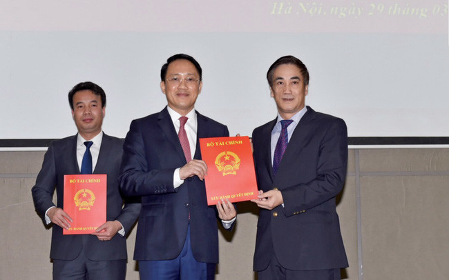 Thứ trưởng Trần Xuân Hà trao quyết định bổ nhiệm ông Mai Sơn làm Cục trưởng Cục Thuế Hà Nội