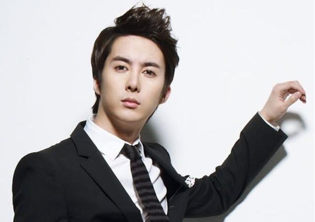 Showbiz 30/3: Một thành viên của nhóm SS501 bị tố xâm hại tình dục