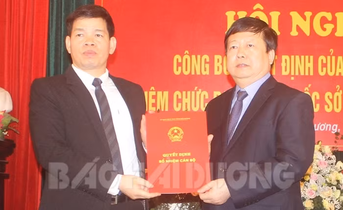 Điều động, bổ nhiệm nhân sự 2 địa phương