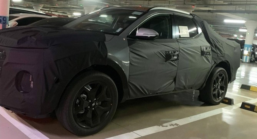 Bán tải Hyundai Santa Cruz rò rỉ ảnh thực tế đầu tiên