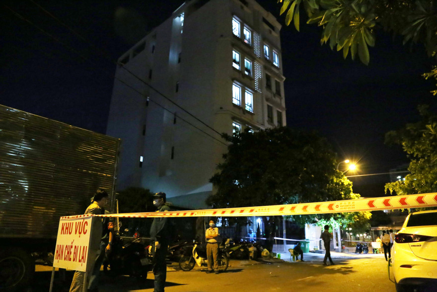 Khu vực liên quan đến người phụ nữ nghi mắc COVID-19 bị phong tỏa tối 18/5.