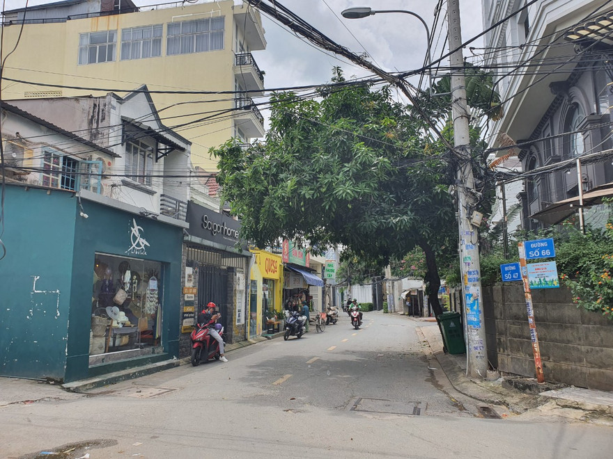 Khu vực có người tự cách ly tại nhà do tiếp xúc gần với người nghi mắc COVID-19.