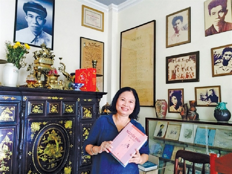 con gái Nguyễn Bính