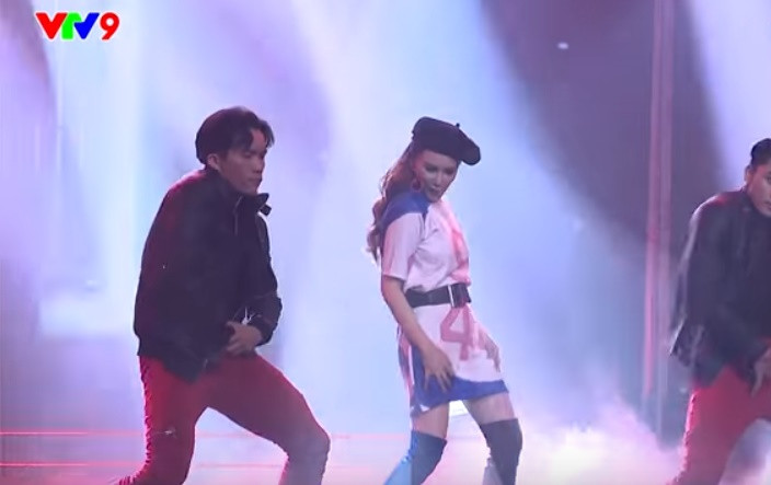 Hồ Quỳnh Hương tái xuất với vũ đạo 'bốc lửa'