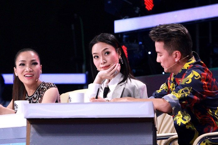 Hồng Ngọc về nước ngồi 'ghế nóng' cùng Mỹ Tâm, Mr Đàm