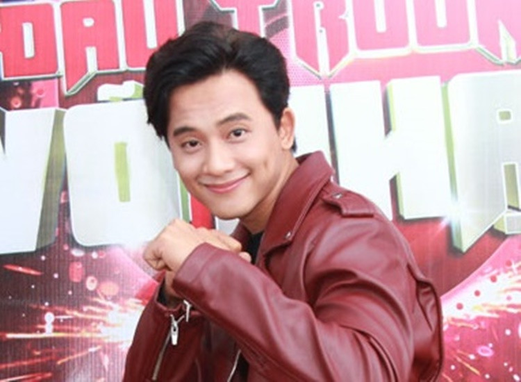 Anh chàng “thầy giáo” đình đám cộng đồng mạng trong thời gian gần đây – Mai Tài Phến vừa tham gia Đấu Trường Võ Nhạc tập 11 - đêm thi đầu tiên của vòng Đại Chiến sẽ lên sóng lúc 19g30 ngày 23/6 trên kênh HTV7.