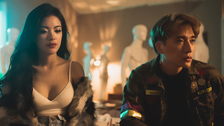 Những cảnh nóng bỏng do chính nam nhạc sĩ Châu Đăng Khoa và một người bạn thân thể hiện.