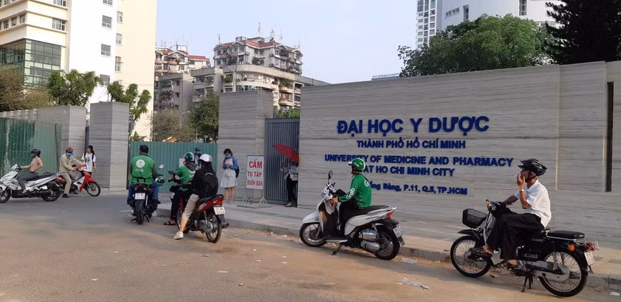 Trường ĐH Y dược TPHCM vừa mới bổ nhiệm thêm hai phó hiệu trưởng những vẫn chưa có hiệu trưởng