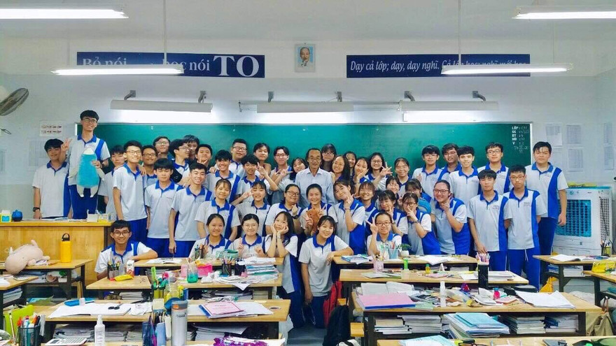 Lớp 12B1 nơi Trang, thủ khoa khối D7 của cả nước đang theo học