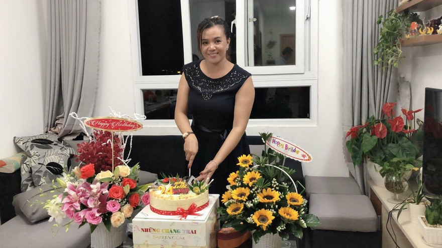 Chị Việt trong một lần sinh nhật của mình trước khi mắc COVID-19