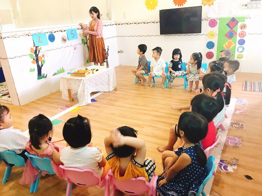 Nhiều trường gặp khó khăn trong thưởng tết cho giáo viên, nhất là các trường mần non tư thục