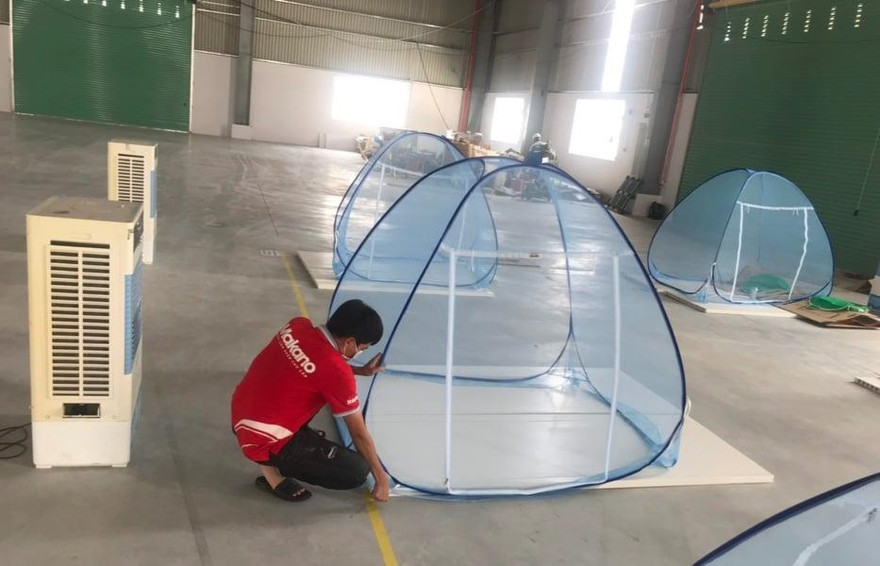 Một công ty ở Long An bố trí cho nân viên ở lại tại chỗ để thực hiện sản xuất