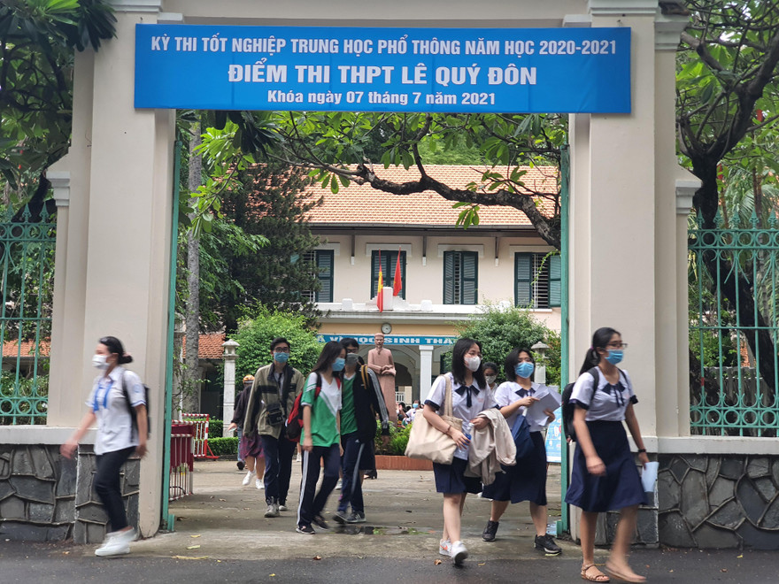 Điểm thi Trường THPT Lê Qúy Đôn có thí sinh mắc COVID-19 buổi sáng vẫn tổ chức thi buổi chiều