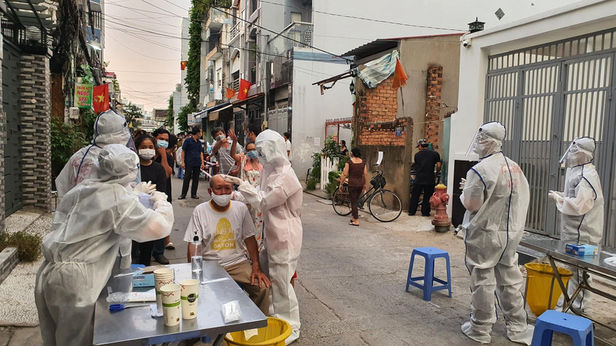 Ngành giáo dục TPHCM huy động nhân viên y tế trường học tham gia chống dịch COVID-19