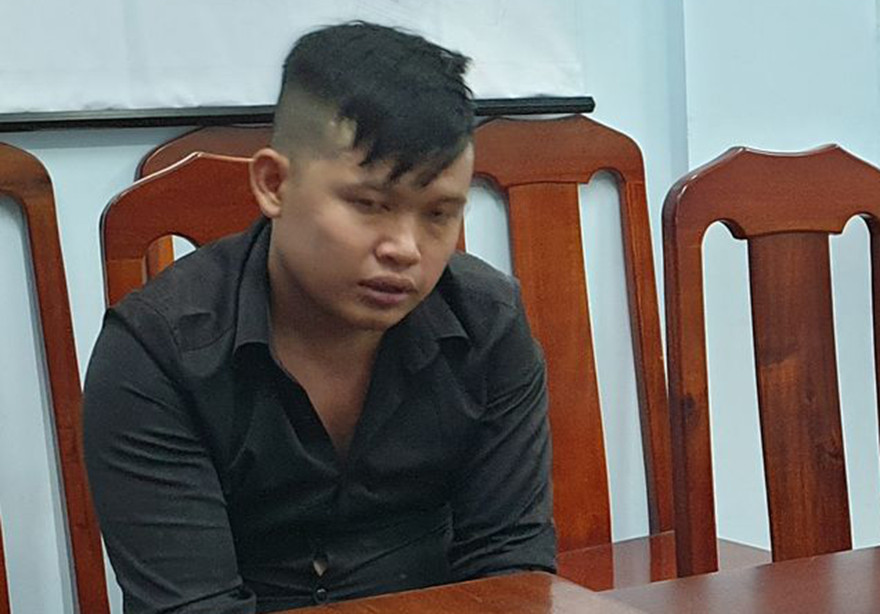 Nguyễn Tấn Thành tại cơ quan công an.