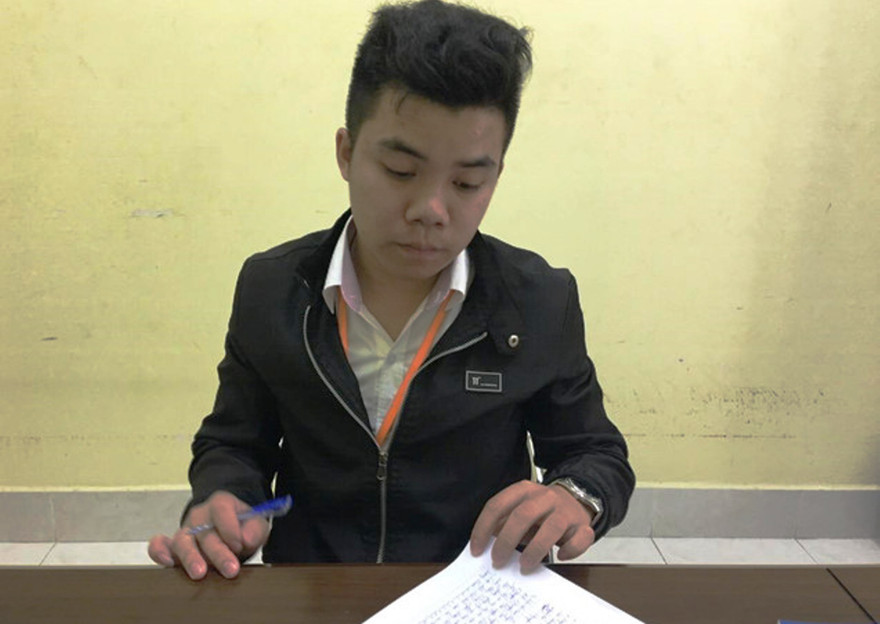 Nguyễn Thái Lực tại công an. Ảnh: công an cung cấp/