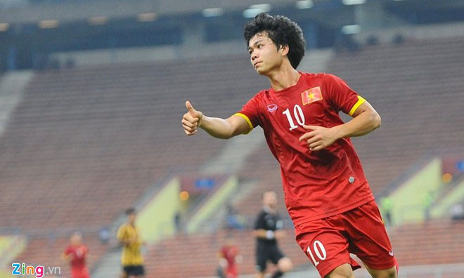 Số 10 đẹp và số 10 cũng... tai ương. Ảnh: Zing 