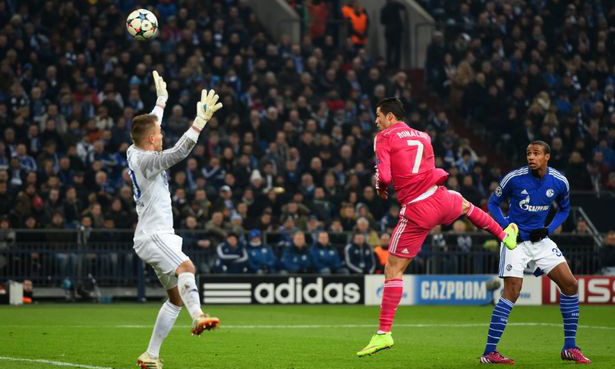 Ronaldo tỏa sáng giúp Real Madrid đặt chân vào tứ kết