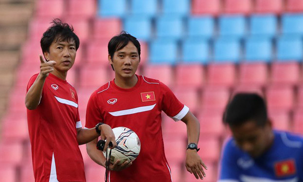 Sẽ có bất ngờ xảy ra ở Rajamangala, một khi những ngón đòn mà ông Miura bày ra biết phô bày đúng lúc. Ảnh: Zing