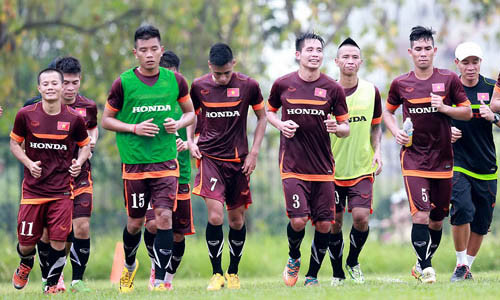 Thành Lương (11) khó hồi phục 100% phong độ trước trận đấu với Thái Lan.