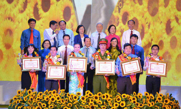 6 gương công dân trẻ tiêu biểu lần này được chọn từ 91 gương thanh thiếu nhi tiêu biểu làm việc, học tập ở nhiều lĩnh vực khác nhau.