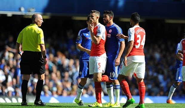 Tình huống khiến Gabriel nhận thẻ đỏ. 