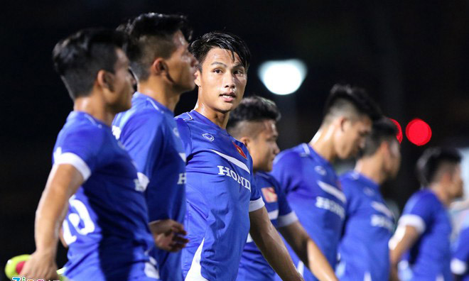 Không khí trên sân tập của U23 Việt Nam khá sôi nổi và thoải mái. Ảnh: Zing 