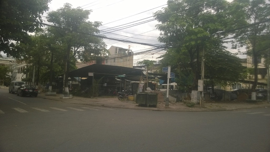 Hai lô đất bố trí cho bà Minh ở đường Phan Bội Châu (quận Hải Châu). Ảnh: Dân Trí.