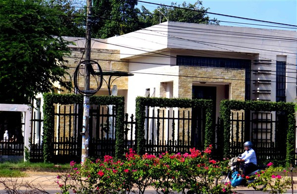 Căn biệt thự của gia đình ông Lê Văn Mỹ vào sáng ngày 18/12.