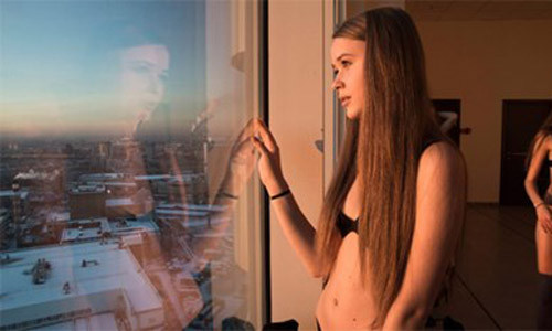 Các nhà mốt thường chỉ thích người mẫu trẻ.