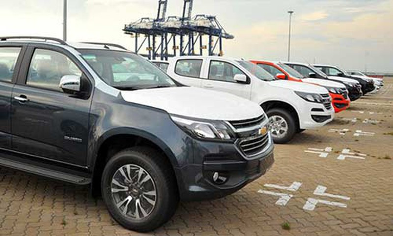 Xe o tô từ Thái Lan về Việt Nam với thuế 0% nhưng giá trong nước vẫn không giảm