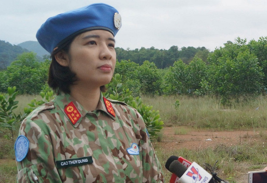 Đại úy Cao Thùy Dung. Ảnh: Nguyễn Minh