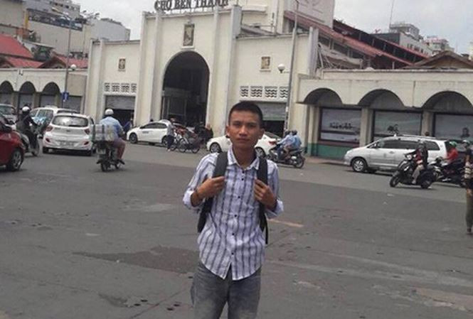 Em Quang Quốc Việt (xã biên giới Thông Thụ, huyện Quế Phong, Nghệ An) vào TPHCM để phúc tra sức khỏe.