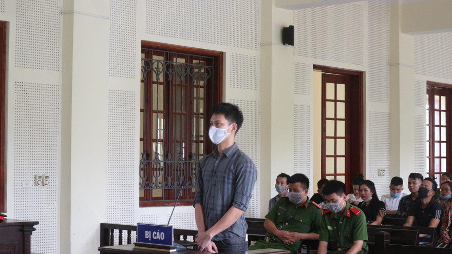 Tạt xăng thiêu sống đồng nghiệp vì món nợ 2,5 triệu đồng