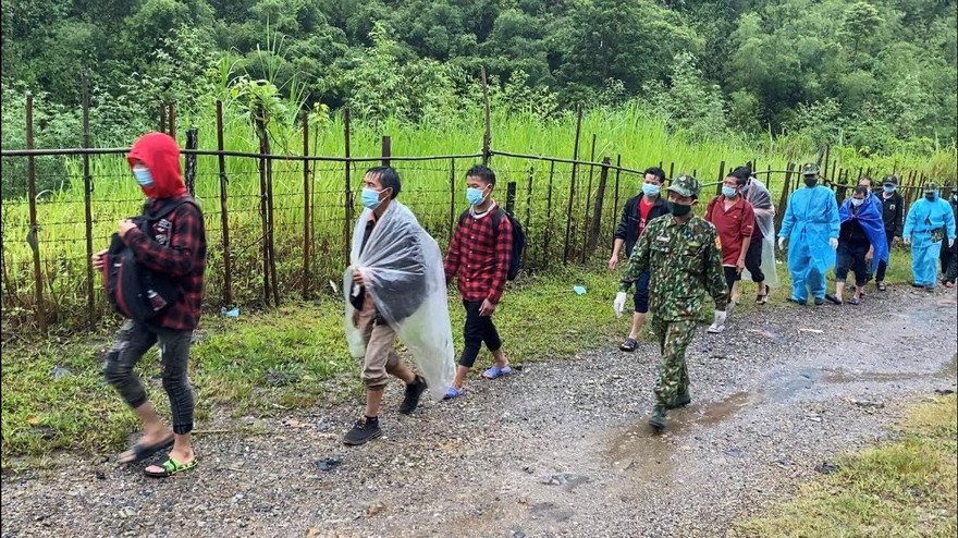 Bắt 9 người Điện Biên nhập cảnh trái phép qua đường mòn biên giới Nghệ An